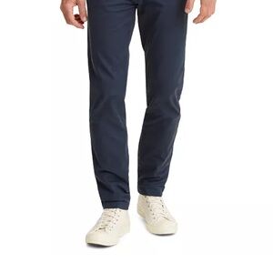 Levi’s straight taper chino’s